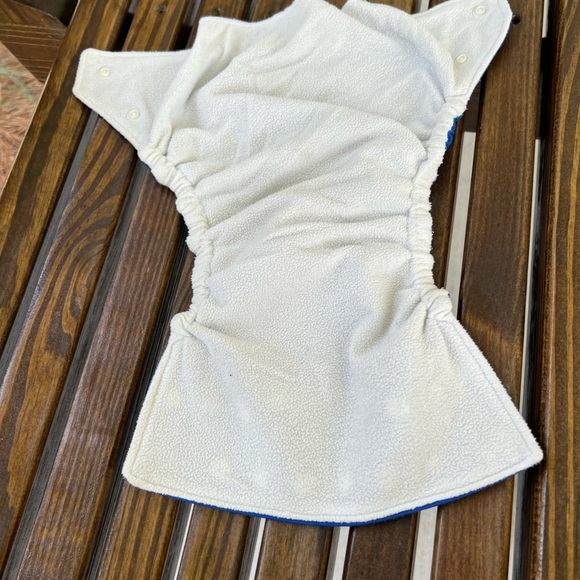 Fuzzi Bunz adjustable cloth diaper or swim diaper - Picture 3 of 3